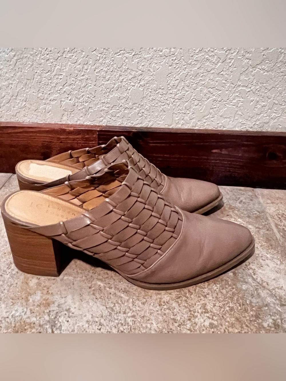 LC Lauren Conrad Taupe Braided Leather Block Heel Mules Size 11